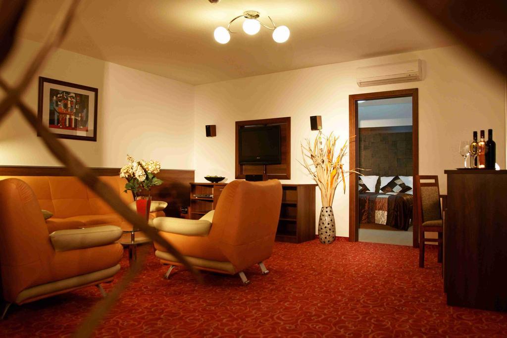 Hotel Barbakan Trnava Kamer foto